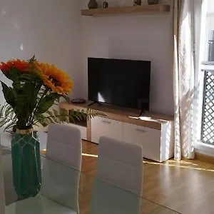 https://apt-apartamento-fuente-del-genil.hotelsinnerja.org